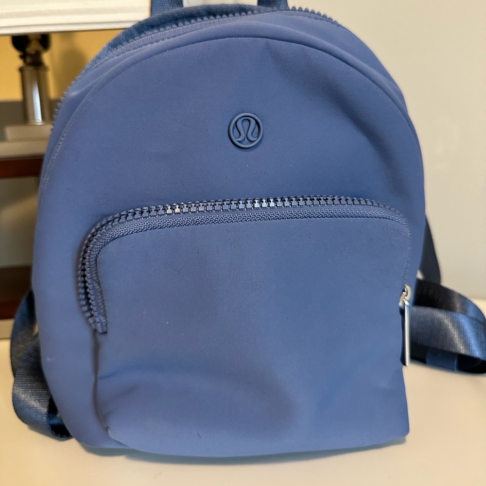 Brand new lululemon mini backpack